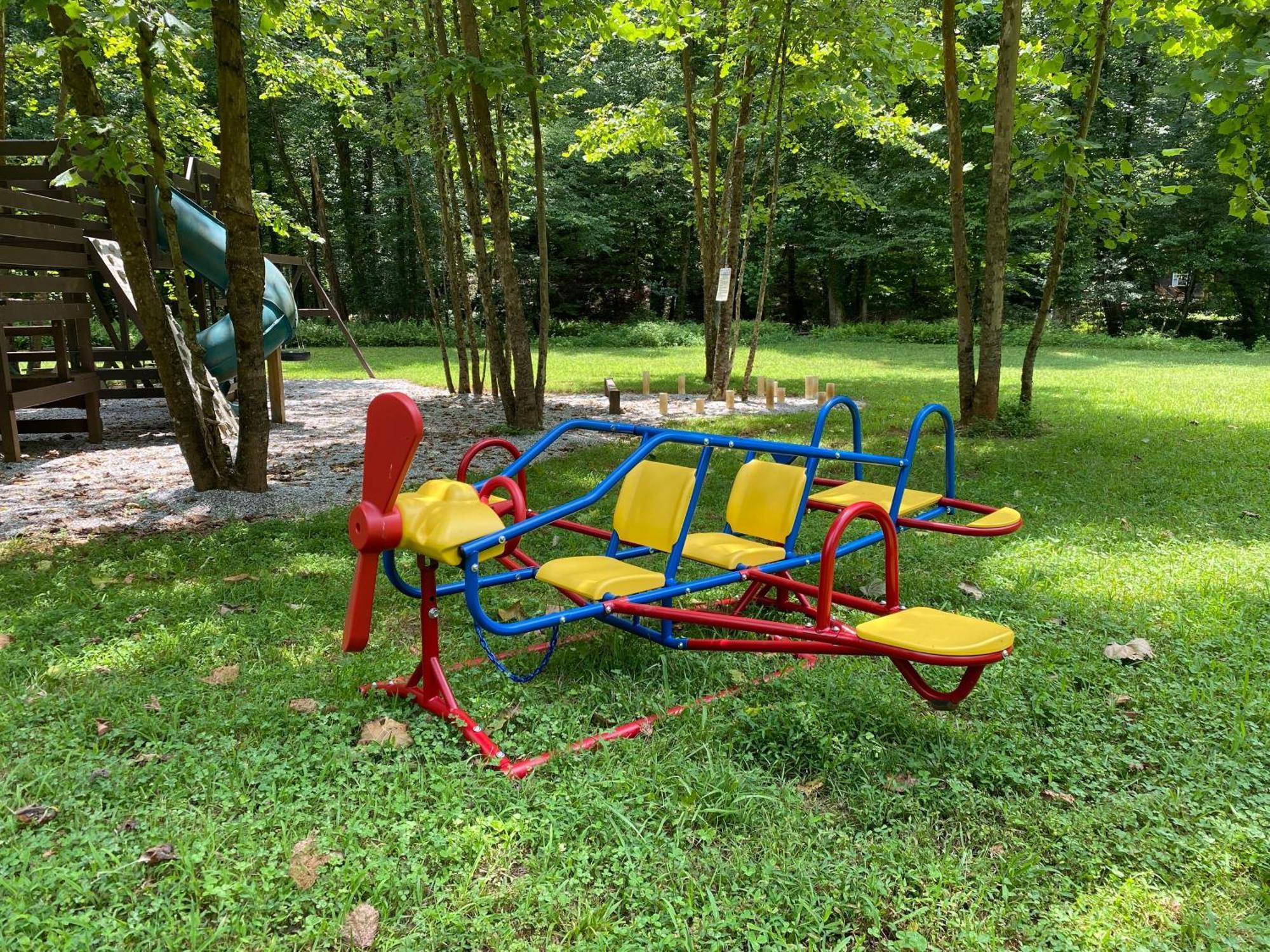 The Big Little Cabin - Hot Tub & Playground Dahlonega Exterior foto