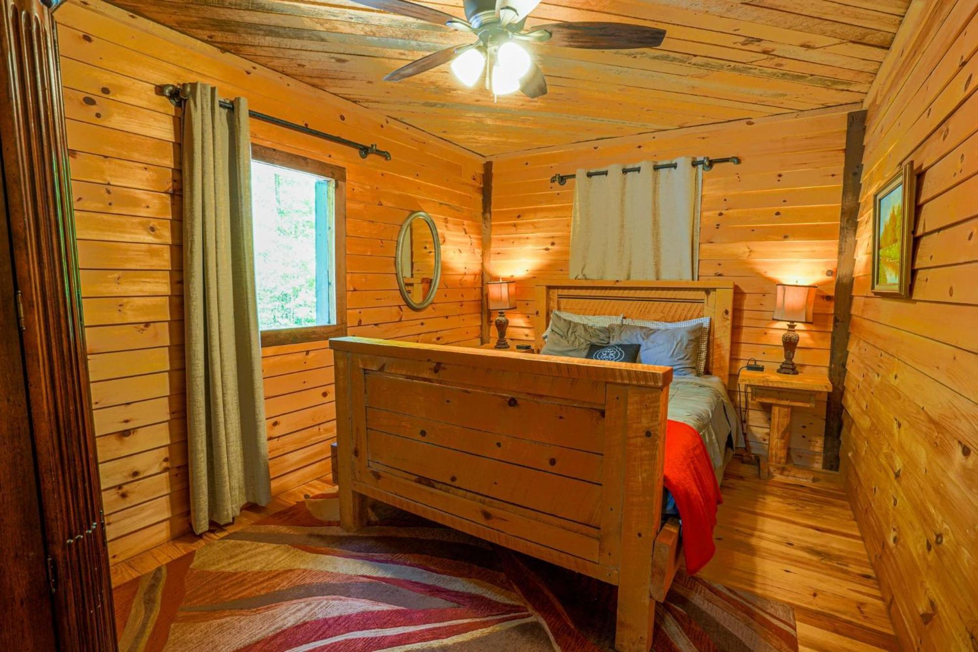 The Big Little Cabin - Hot Tub & Playground Dahlonega Exterior foto