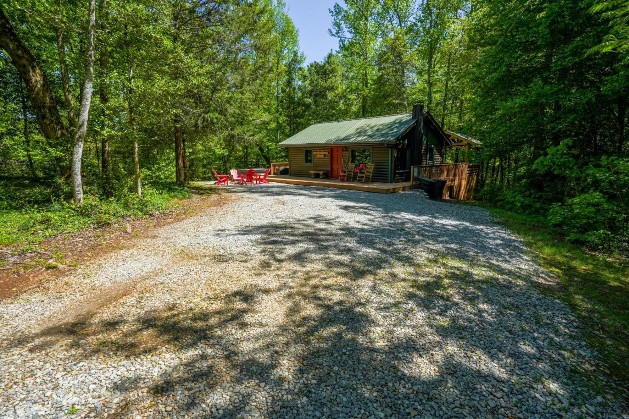 The Big Little Cabin - Hot Tub & Playground Dahlonega Exterior foto